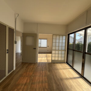 高台住宅B-6の洋室。平屋ならではの落ち着いたプライベート空間