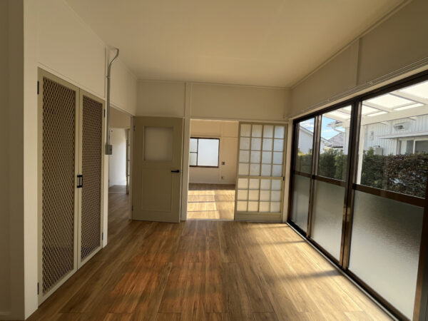 高台住宅B-6の洋室。平屋ならではの落ち着いたプライベート空間